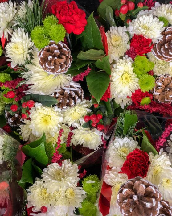 Bouquet di rose rosse - La Violetta Fiori consegna fiori e piante a Bouquet di rose rosse - La Violetta Fiori consegna fiori e piante a
