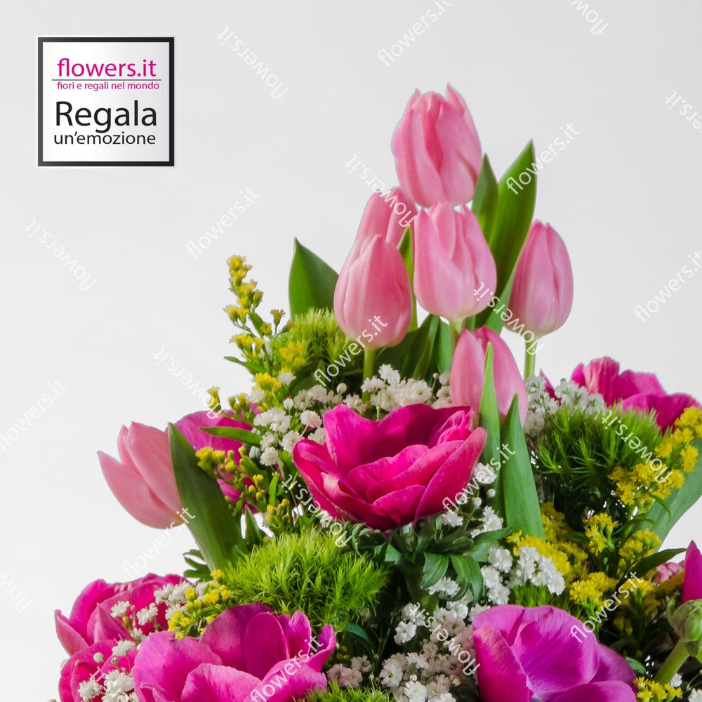 Bouquet vivace con fiori di stagione e verde. | Consegna Fiori a Domicilio per Compleanni, Compleanno, Festa della Donna, Festa della Mamma, Laurea, Nascita, Pasqua, Primavera, PRIMAVERA ESTATE