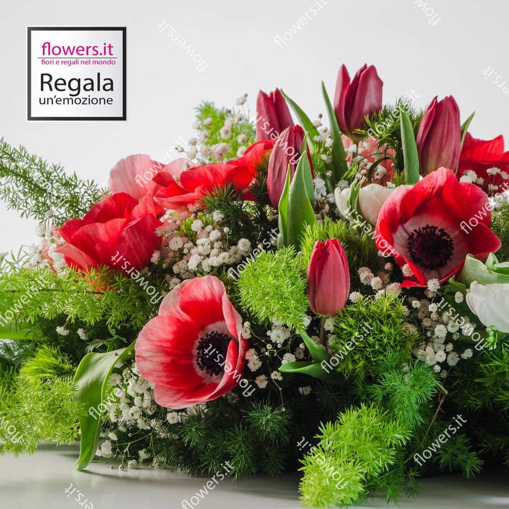 MAGNIFICA SORPRESA - Anemoni, tulipani, ranuncoli, gypsofila, green trek - Anemoni, tulipani, ranuncoli con gypsophila. | Flowers Delivery Consegna Fiori a Domicilio