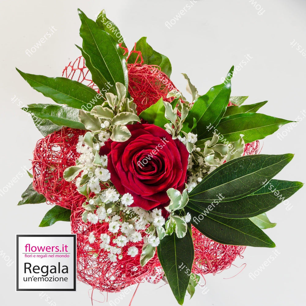 AMORE UNICO - Rosa rossa - Bouquet con 3 rose rosse e verde decorativo. | Flowers Delivery Consegna Fiori a Domicilio