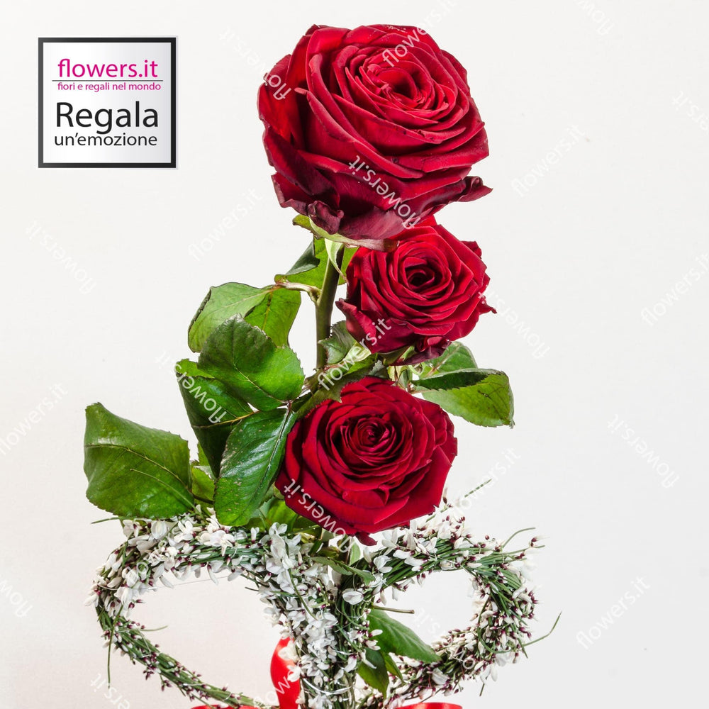 L'AMORE PERFETTO - Tre rose rosse - Fascio di 3 rose rosse. | Flowers Delivery Consegna Fiori a Domicilio