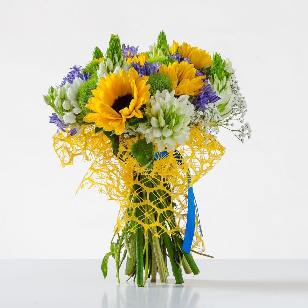 Girasoli e fiori di Fabiola con verde decorativo. | Consegna Fiori a Domicilio per Best Seller, Compleanni, Compleanno, Festa del Papà, Festa della Mamma, Laurea, Nascita, Nascite, Pasqua, Primavera, TUTTE LE STAGIONI