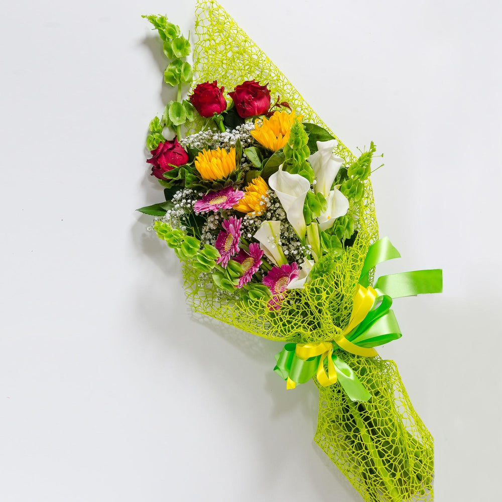 Calle, gerbere, girasoli e rose. | Consegna Fiori a Domicilio per Compleanni, Compleanno, Festa del Papà, Festa della Donna, Festa della Mamma, Laurea, Nascita, Nascite, Pasqua, Primavera
