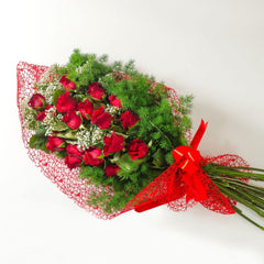 LOVE - Bunch of Fresh Red Roses