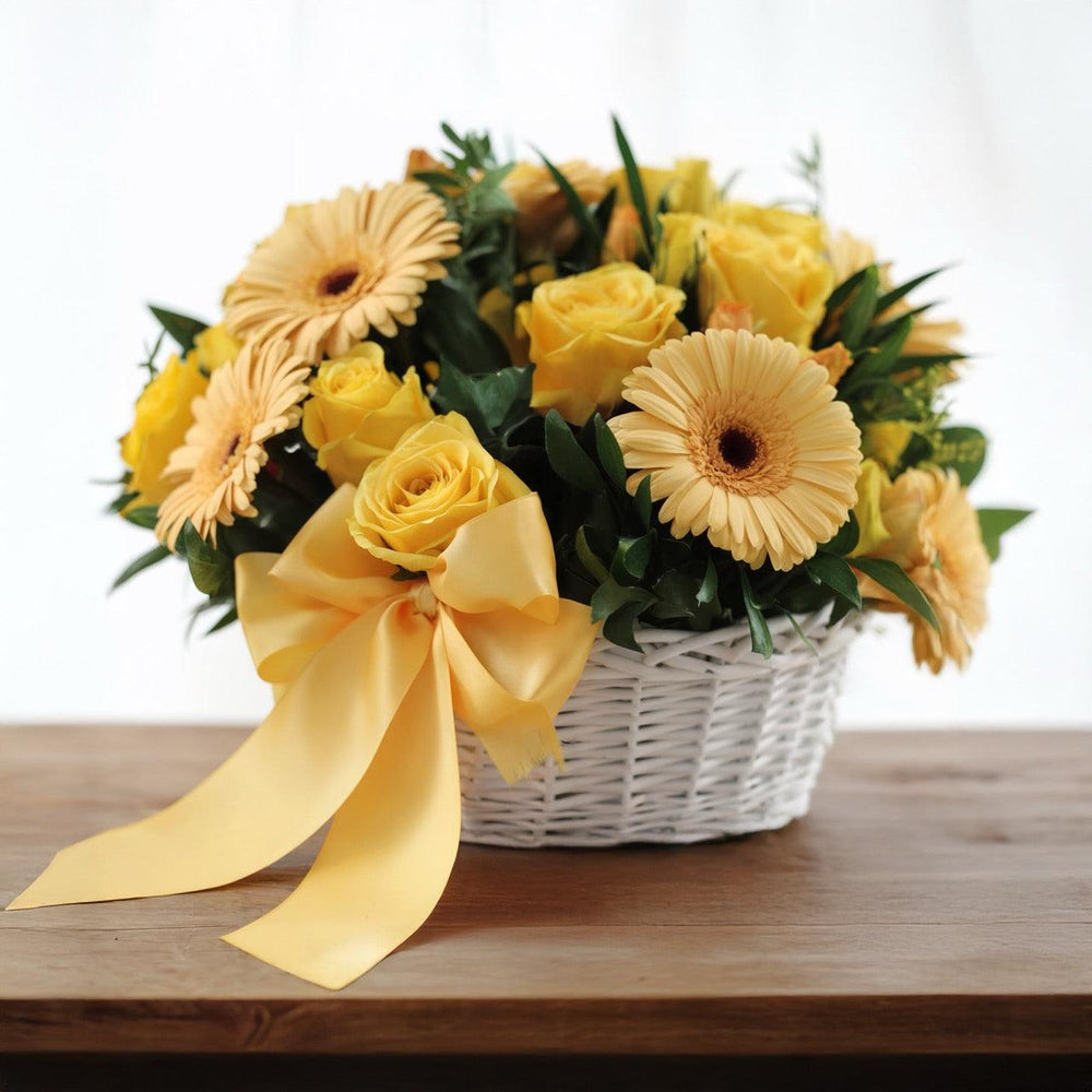 Ciotola di Gerbere e Tulipani | Consegna Fiori a Domicilio per Compleanno, Festa del Papà, Pasqua, RINGRAZIAMENTI