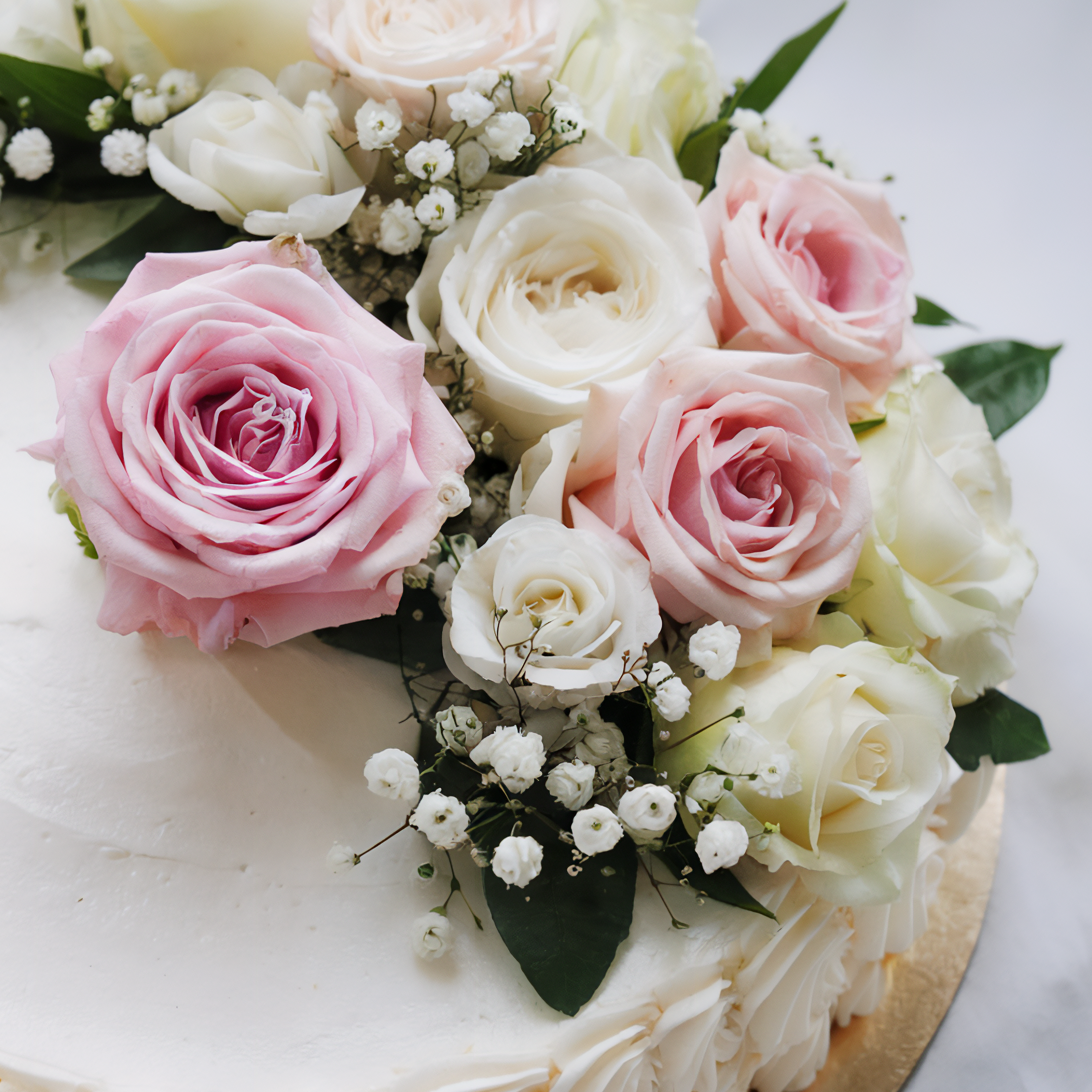 TORTA FIORE DI PANNA – Dolce Fresco decorato con Panna & Fiori Freschi (1kg)