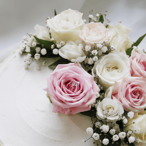 Torta media dolce per accompagnare il tuo regalo. | Consegna Fiori a Domicilio per ANNIVERSARI, ANNIVERSARIO, Compleanni, Compleanno, Festa del Papà, Festa della Donna, Festa della Mamma, Laurea, MATRIMONIO, Nascita, Nascite, Natale, Pasqua, RINGRAZIAMENTI