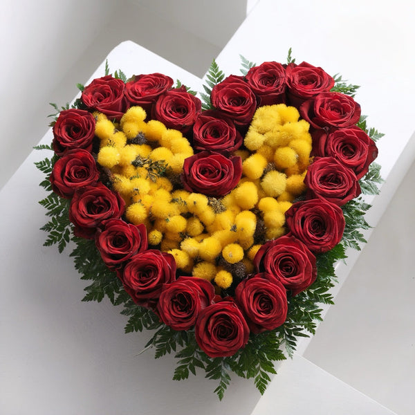 CUORE D’ORO – Cuore di Rose Rosse e Mimosa