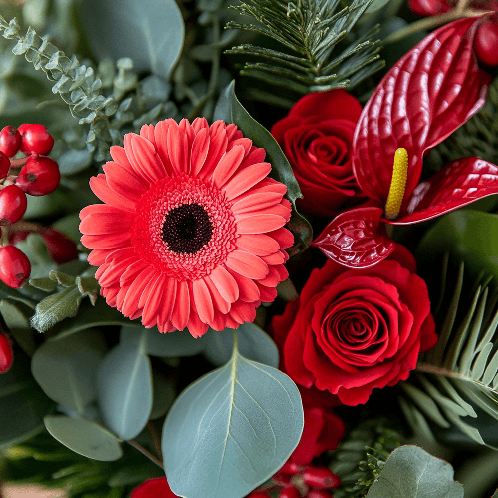 Bouquet piccolo di Gerbere, Rose e Anthurium | Consegna Fiori a Domicilio per Compleanno, Festa del Papà, Festa della Donna, Festa della Mamma, Laurea, SAN VALENTINO